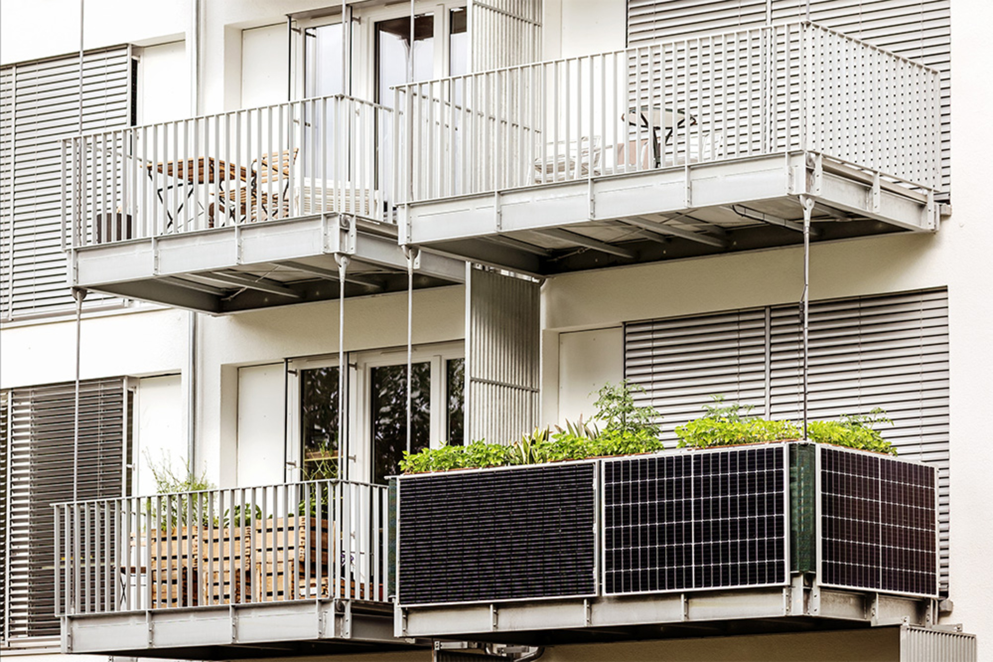Balkon­kraftwerk bei Elektrotechnik Ettl Fabian in Obertraubling