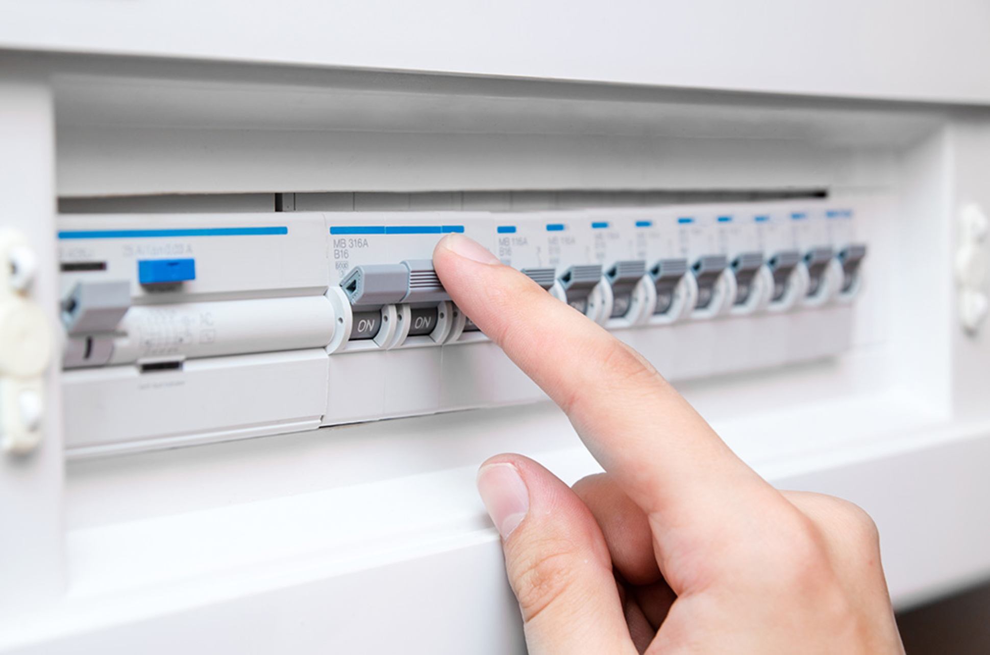 Elektro­installation bei Elektrotechnik Ettl Fabian in Obertraubling